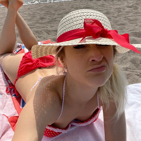 Meet your Posher, Lauren - Picture 7 of 14